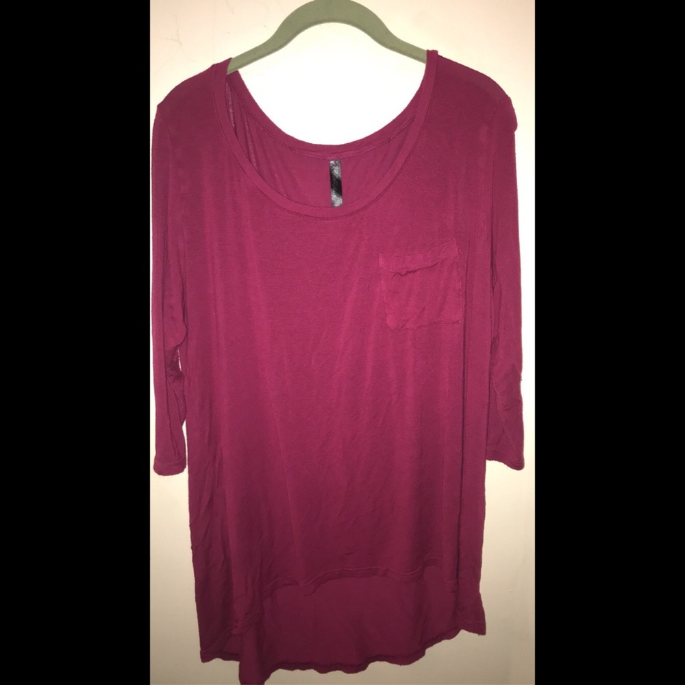 Plain maroon medium long sleeve T-shirt 💖
